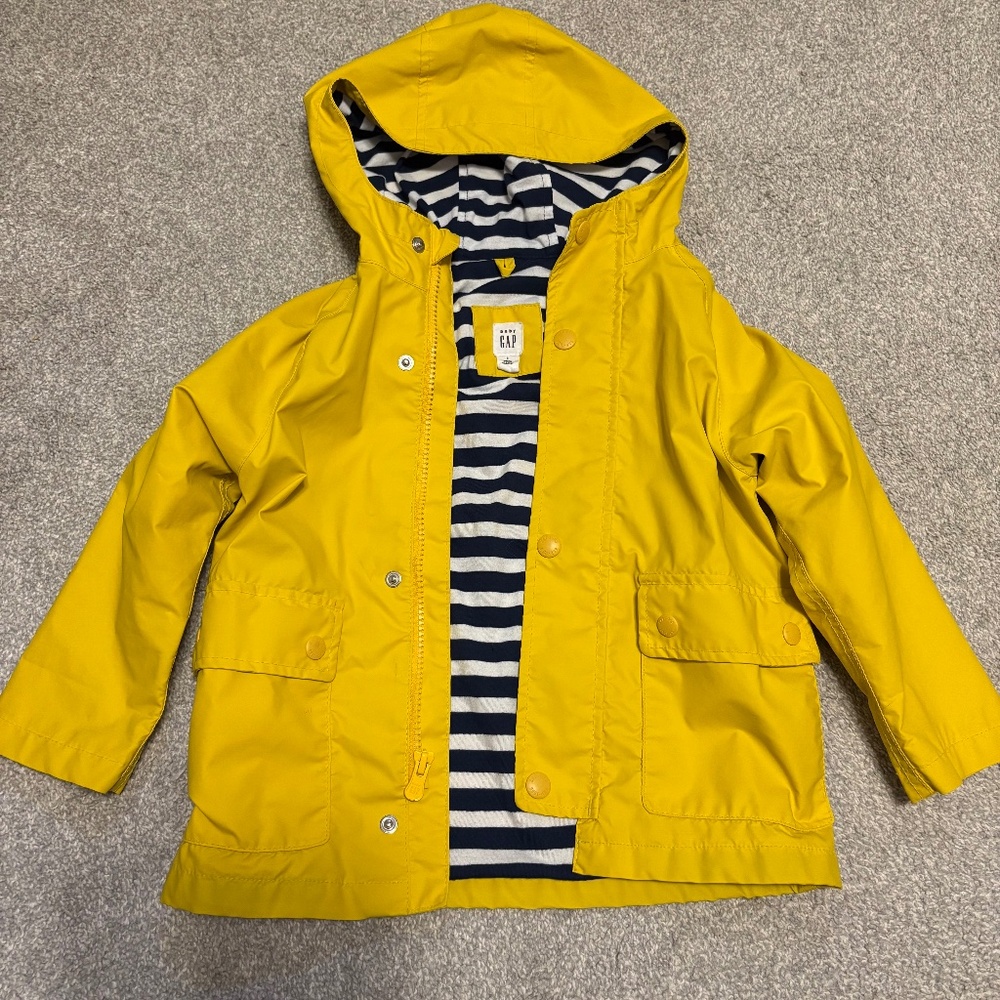 GapKids Hooded Rain Jacket - Yellow - size 3T